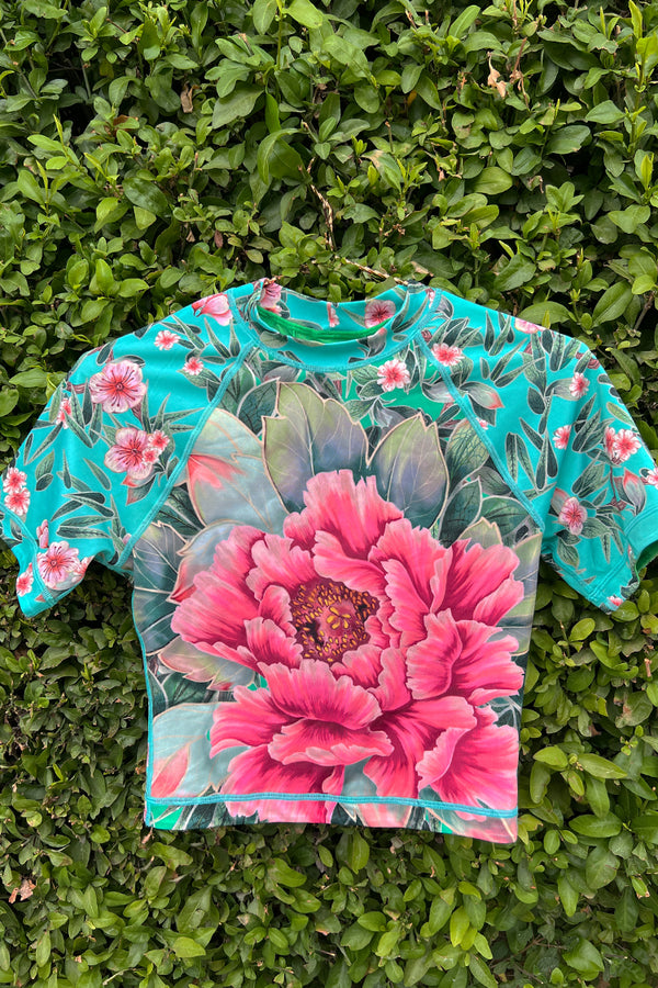 T's Me Rash Guard | Flower In Your Face